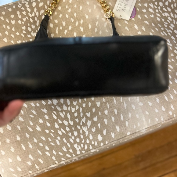 Streets Ahead Black Lamb Leather Women's Bag with Gorgeous Gold Chain - Picture 4 of 8